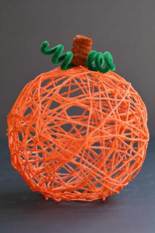 yarn pumpkin
