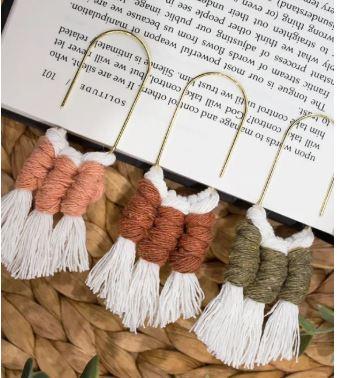 macrame bookmark